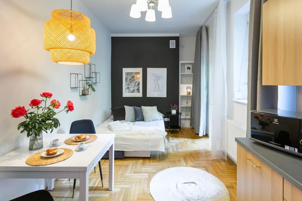 May C Studio W/Balcony Kraków Exteriör bild